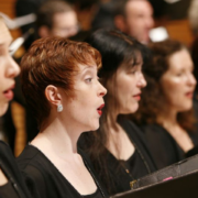 Los riesgos de cantar en el coro