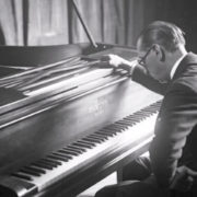Concierto para piano e instrumentos de aliento