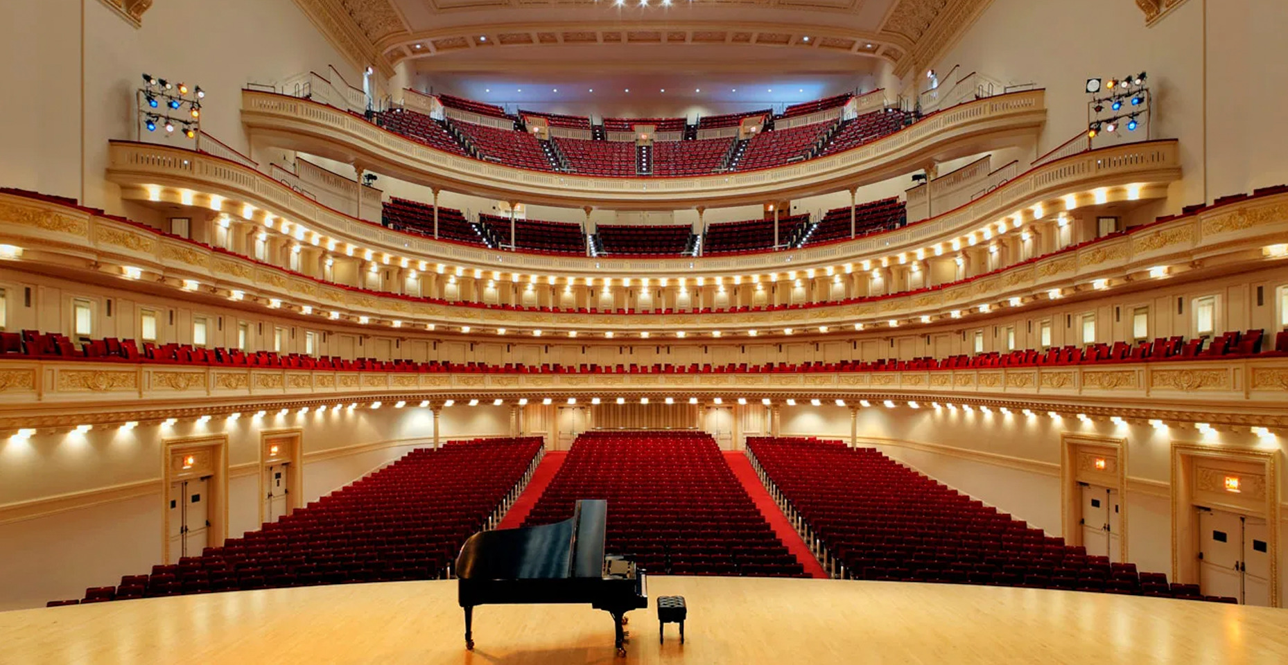 ¡Carnegie Hall invita a su concierto inaugural! Música en México